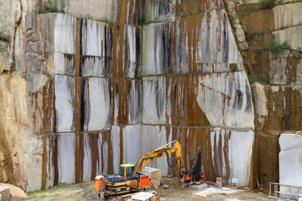 Carrière de granit en Bretagne