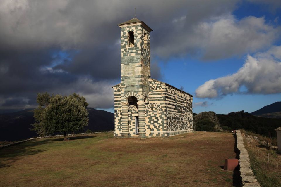 Église de style Pisan à Murato - Corse