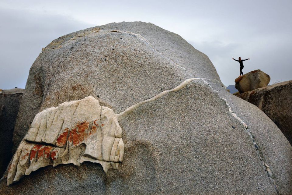 Sarah dans les rochers