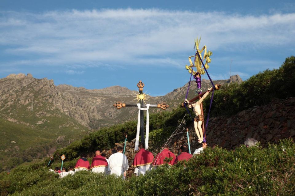 Procession dans le Cap Corse