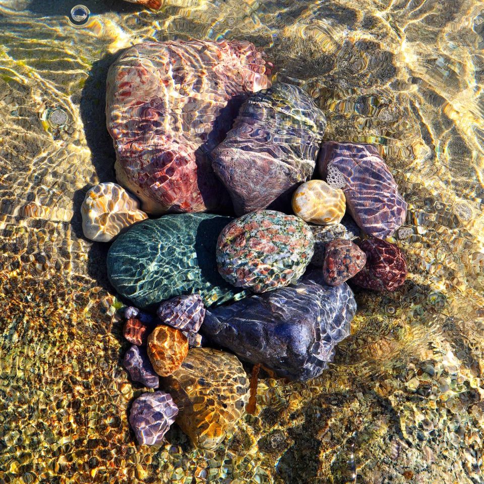 Galets colorés - Baie de Calvi