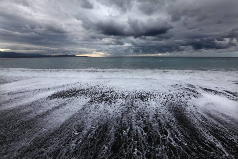 Ressac et nuages dans le Cap Corse