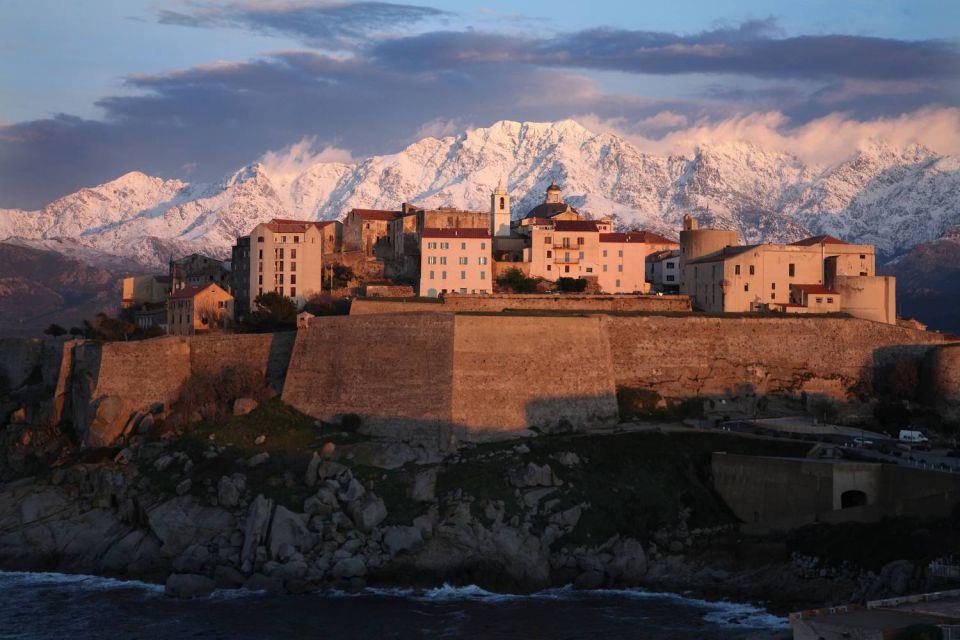 Citadelle de Calvi et neige en montagne