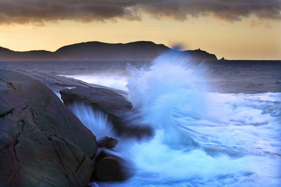 Vagues et rochers à Caldanu